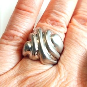 VINTAGE STERLING SILVER RING SIZE 7 HEAVY 10 GRAMS